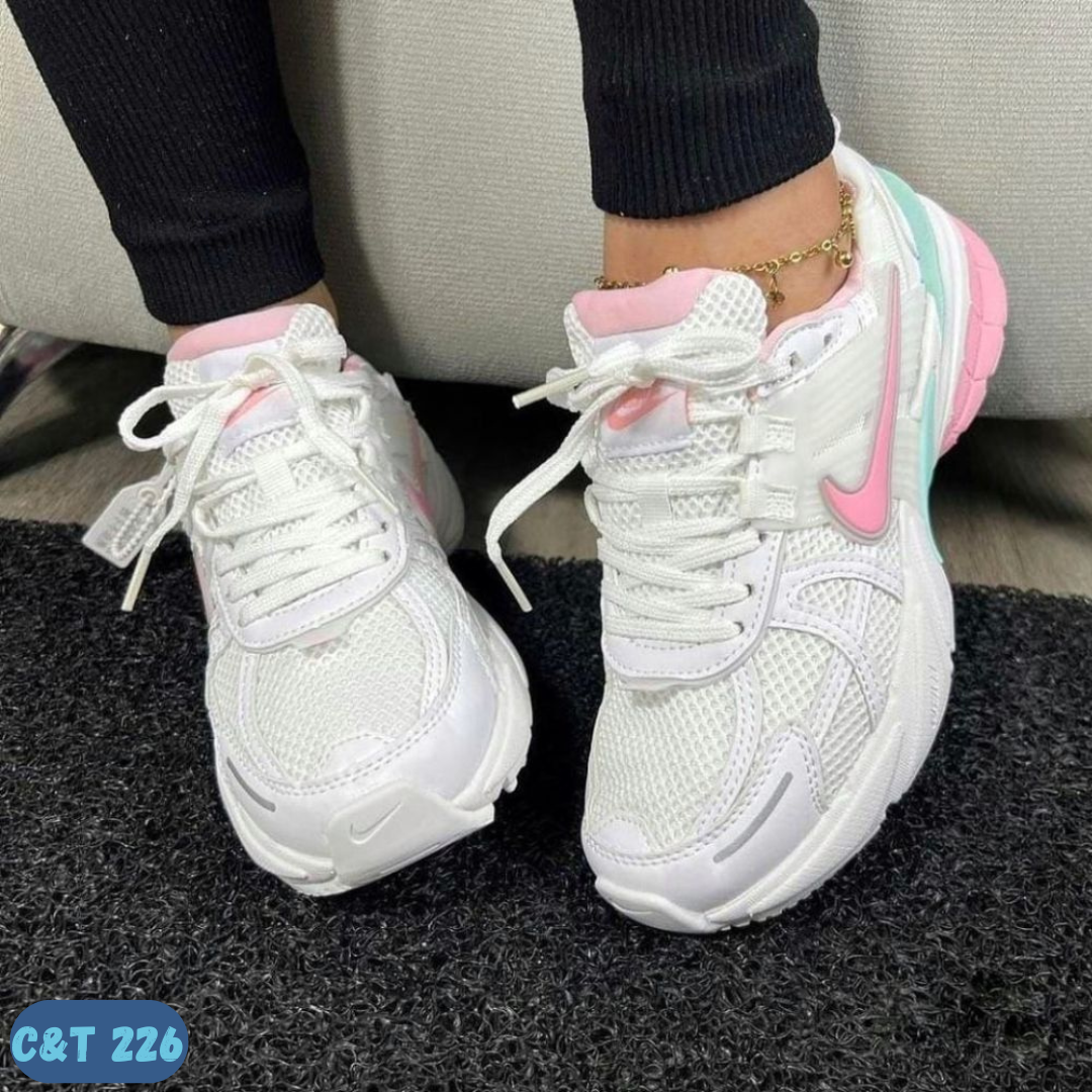 NIKE V2K RUN BLANCO ROSA (C&T 226)