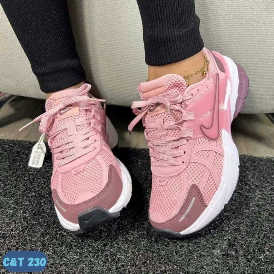 NIKE V2K RUN ROSA (C&T 230)