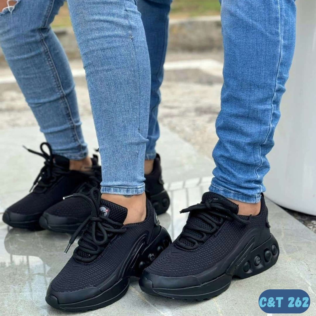 NIKE AIR MAX NEGROS (C&T 262)
