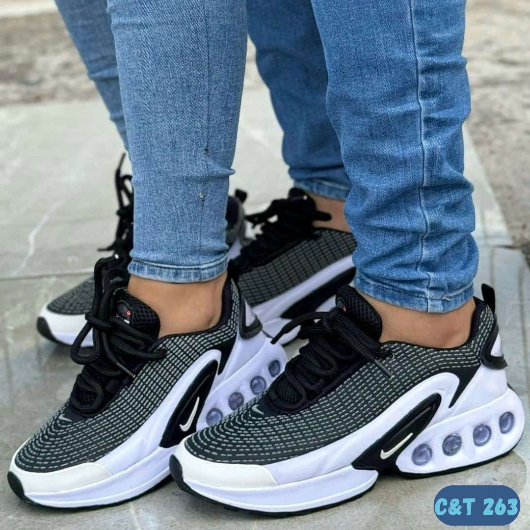 NIKE AIR MAX NEGRO BLANCOS (C&T 263)