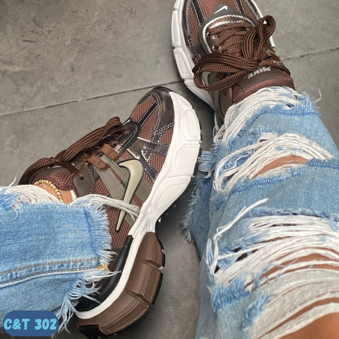 NIKE SPORTSWEAR MOKA(C&T 302)
