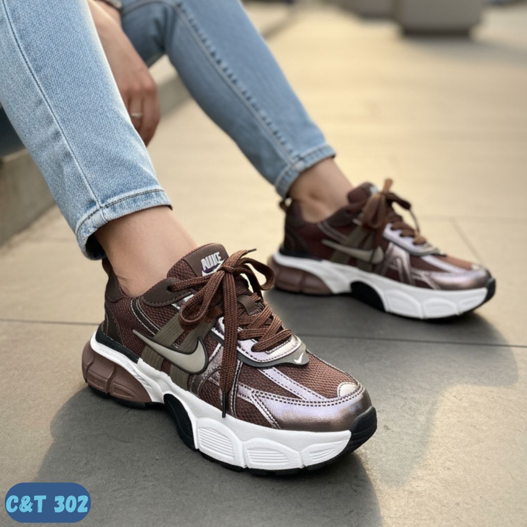 NIKE SPORTSWEAR MOKA(C&T 302)