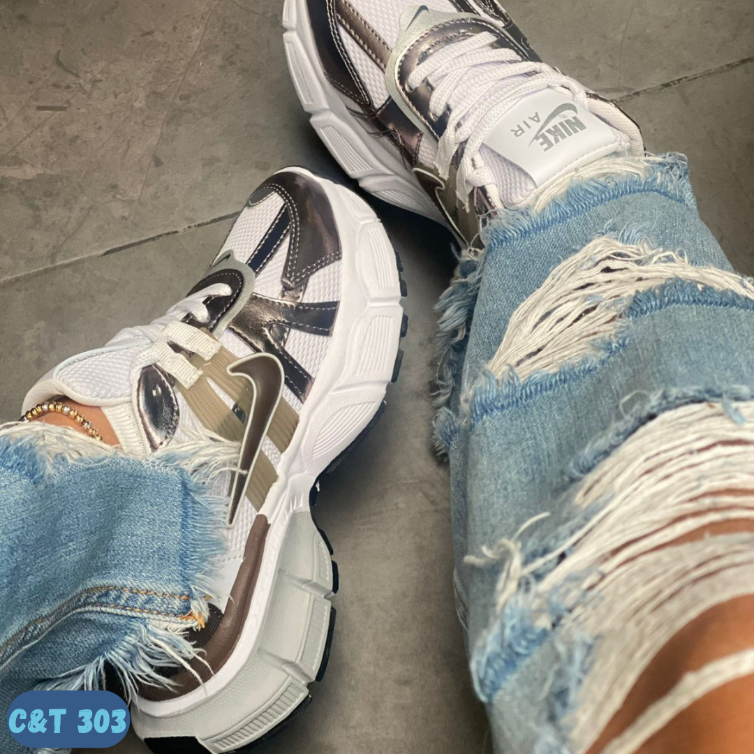NIKE SPORTSWEAR BLANCO MOKA(C&T 303)