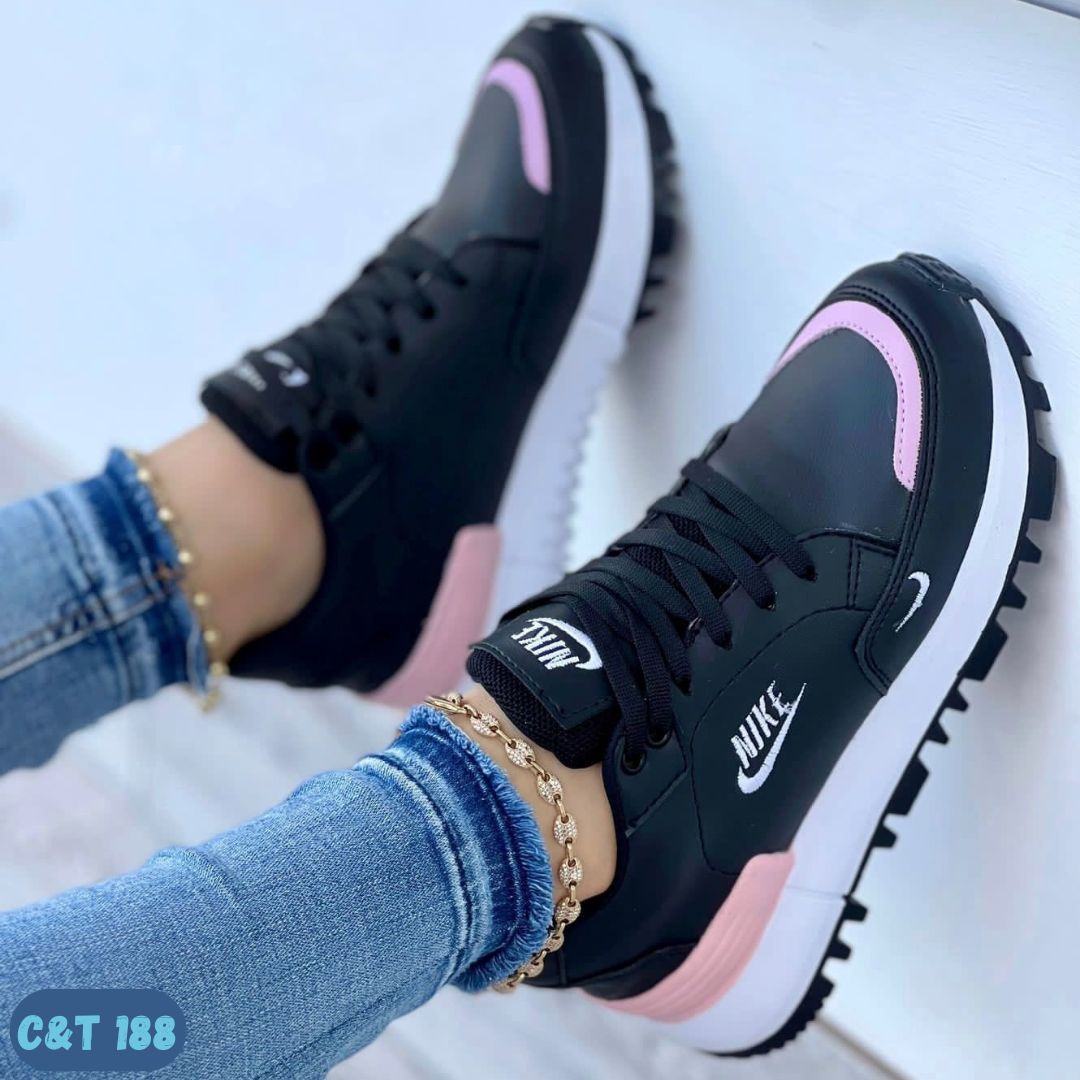 NIKE TREBOL NEGROS (C&T 188)