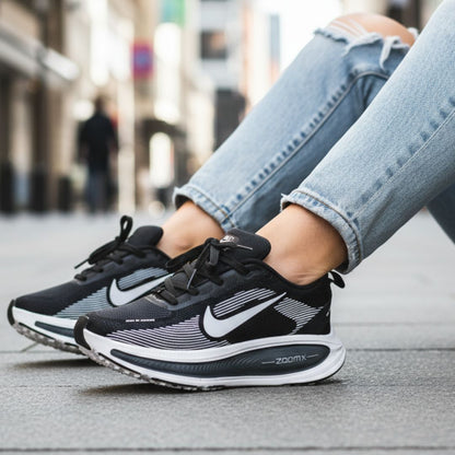 NIKE RUN VOMERO NEGROS